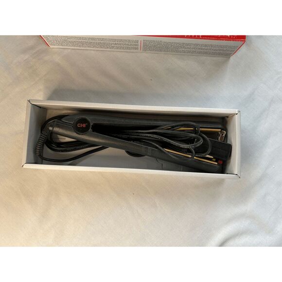 CHI 1 Inch Ceramic Hairstyling Iron, Six Heat Settings, Used in the Box - Picture 3 of 6